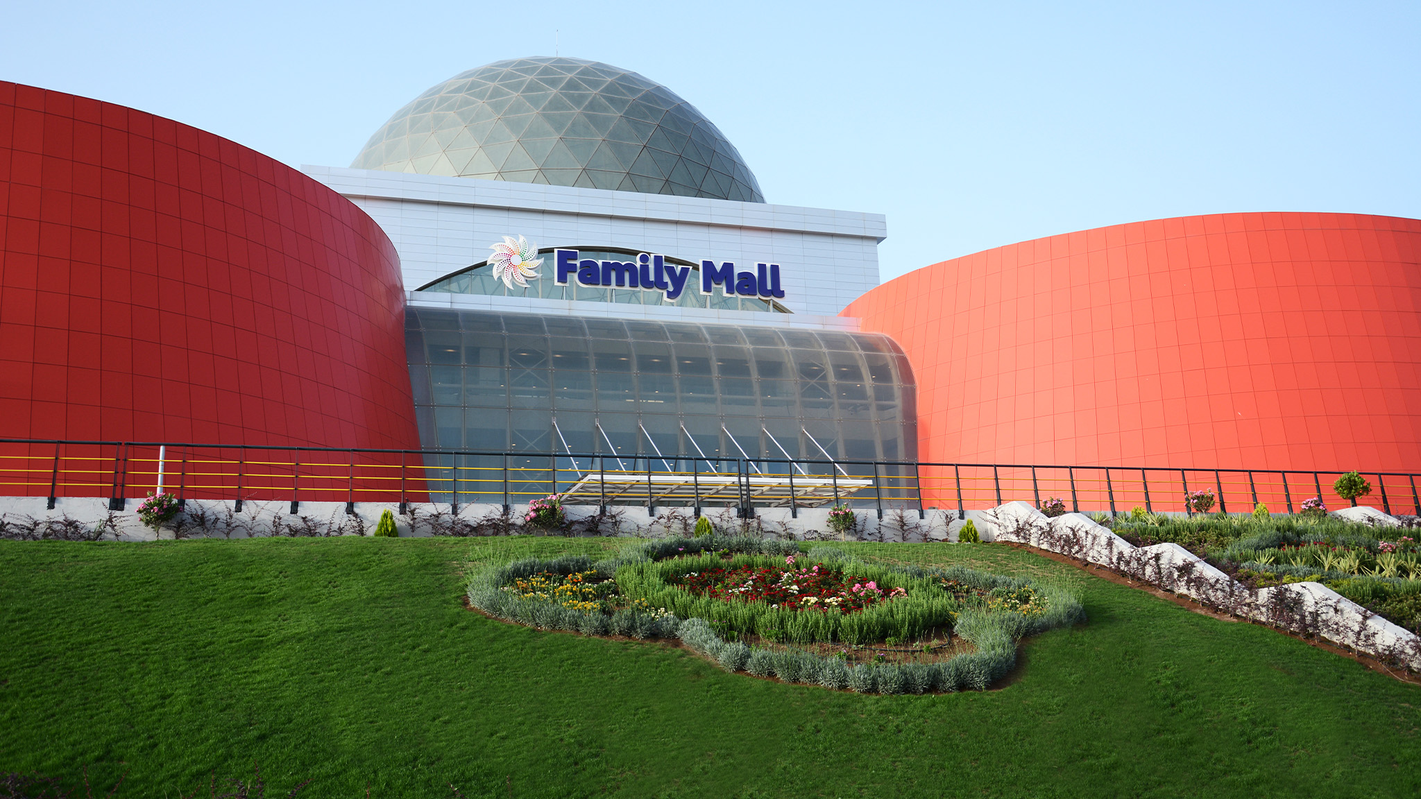 Family Mall Sulaymaniyah cover photo