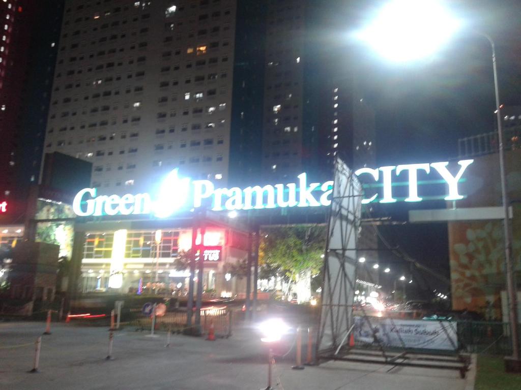 Green Pramuka Square cover photo