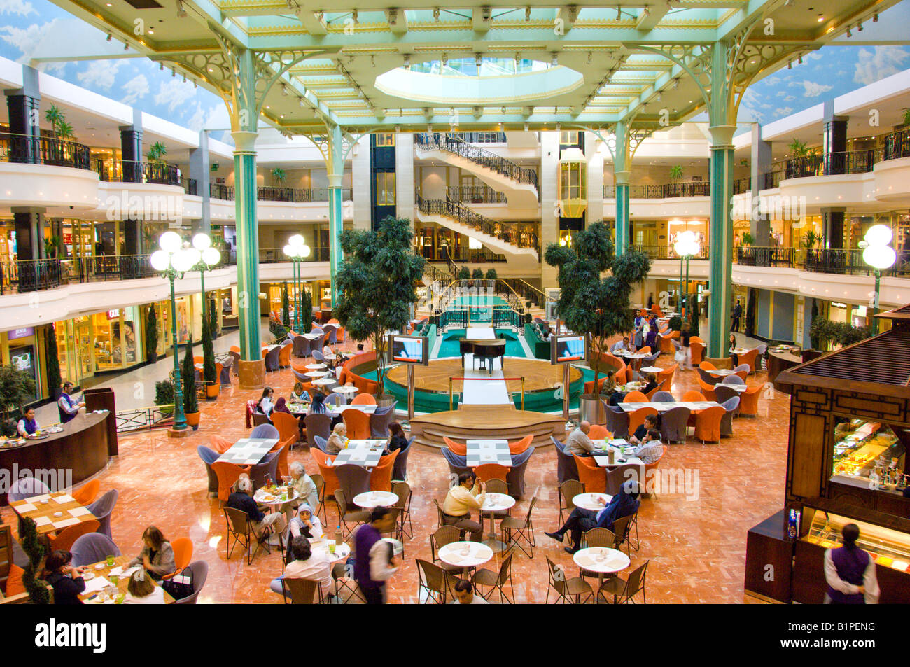Giza Plaza cover photo