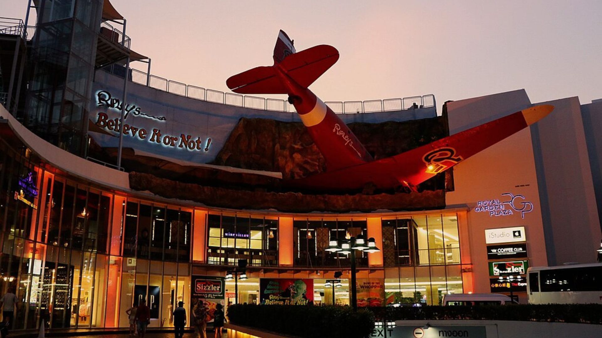 Market Village Pattaya cover photo
