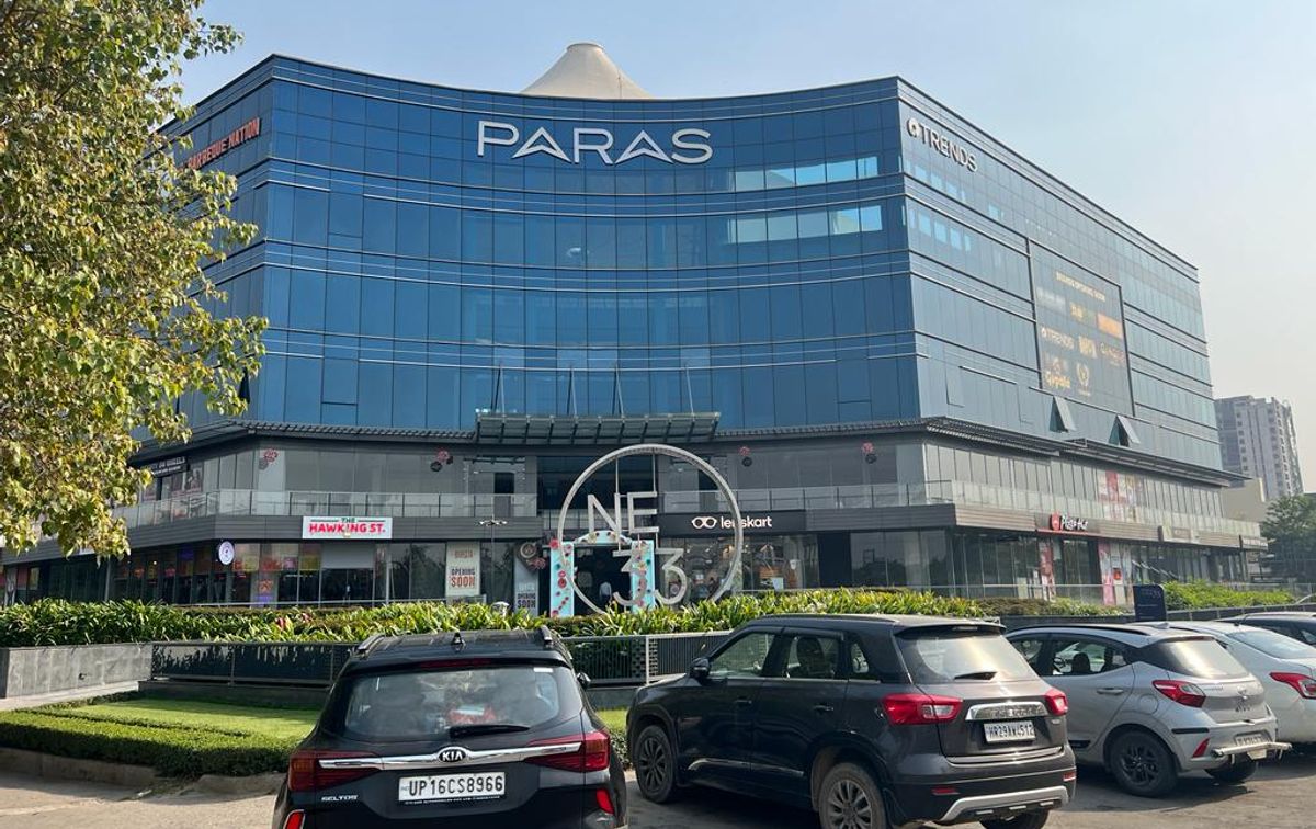 Paras Downtown cover photo
