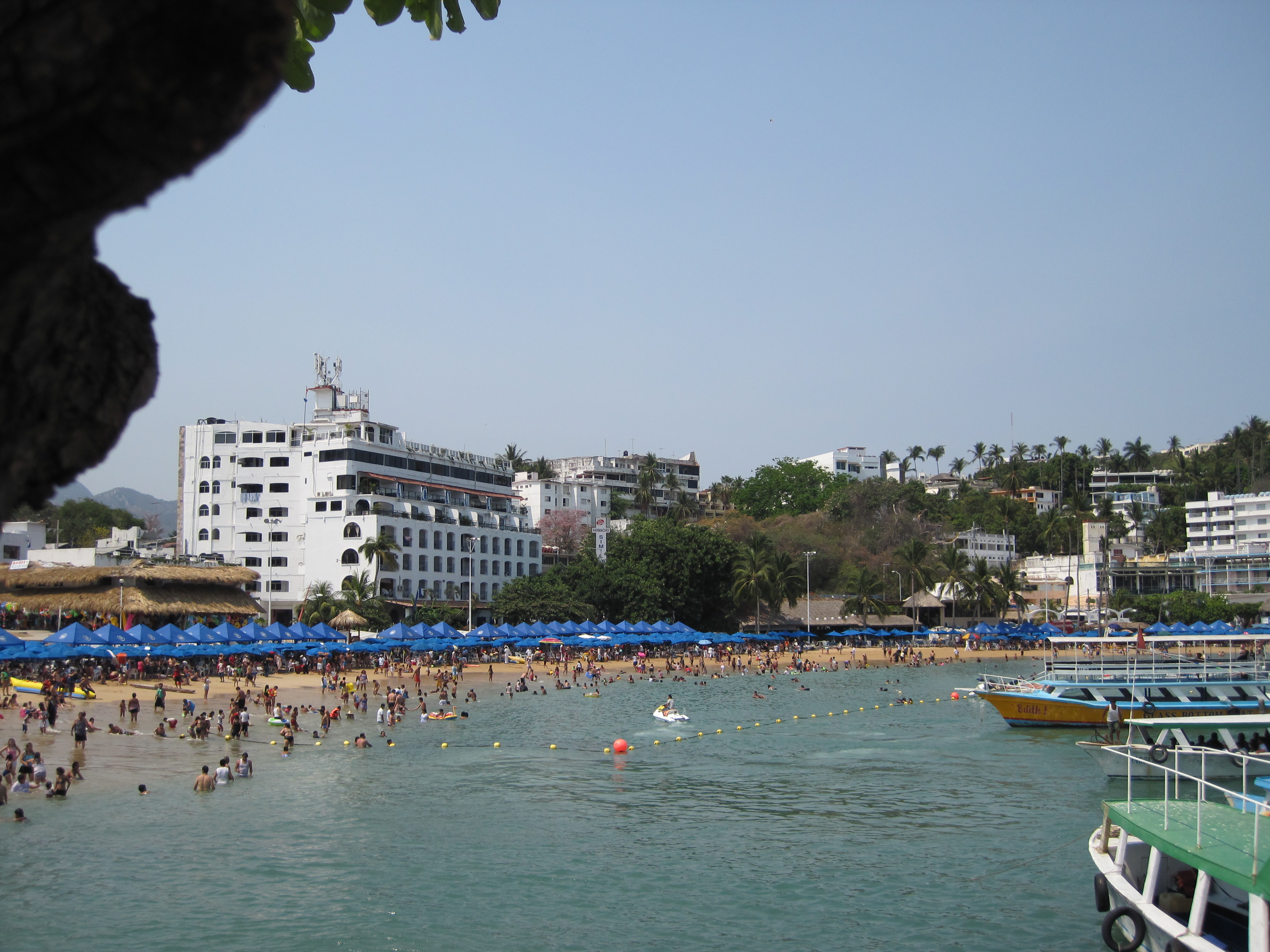 Plaza Bahía cover photo
