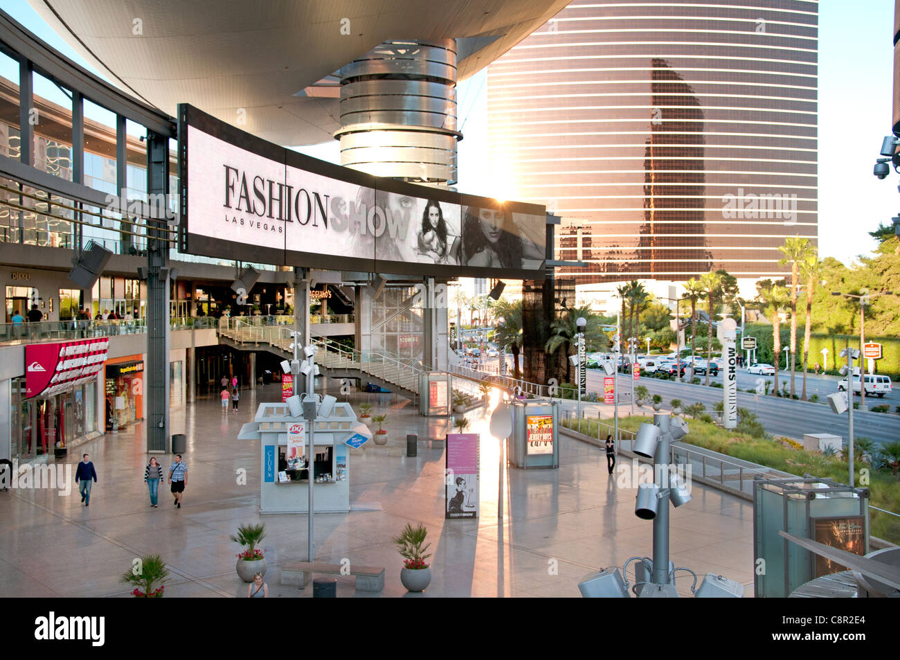 Fashion Show Mall cover photo