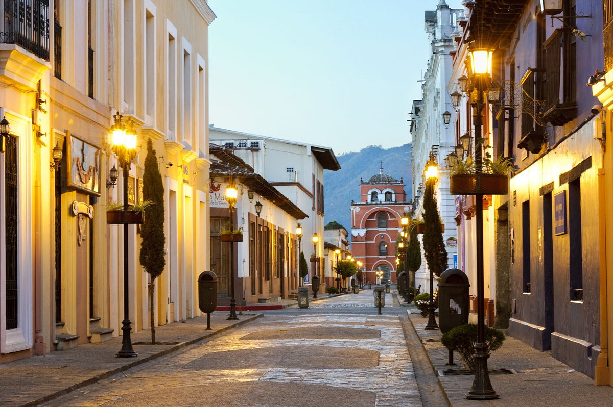Plaza Caracol cover photo