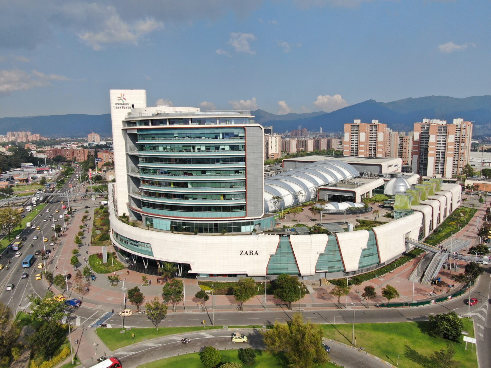 Titán Plaza cover photo