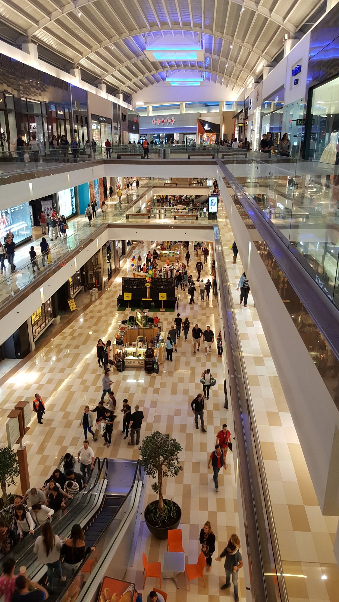 Centro Comercial Trejos Montealegre cover photo