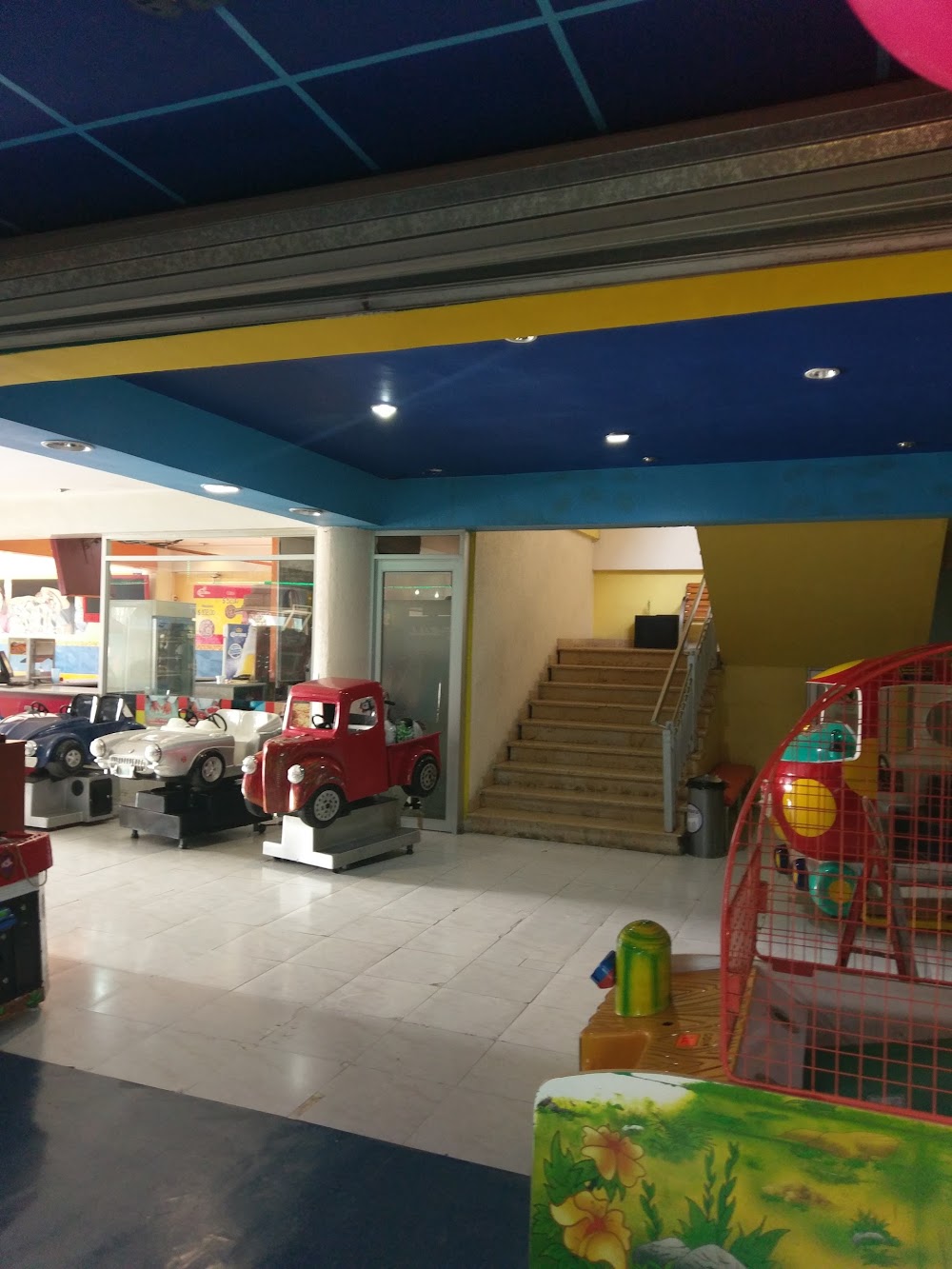 Centro Comercial Portales cover photo