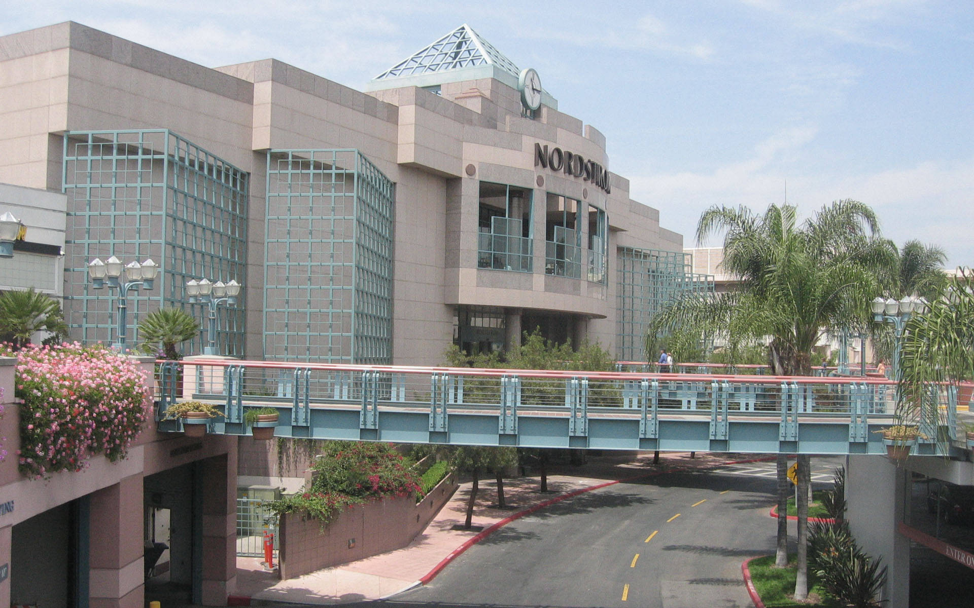 Main Place Mall cover photo