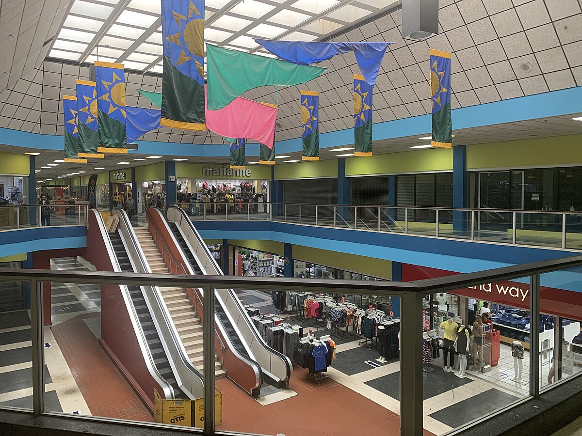 Metro Plaza cover photo