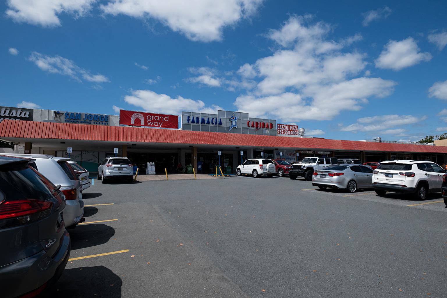 Plaza Del Carmen Mall cover photo