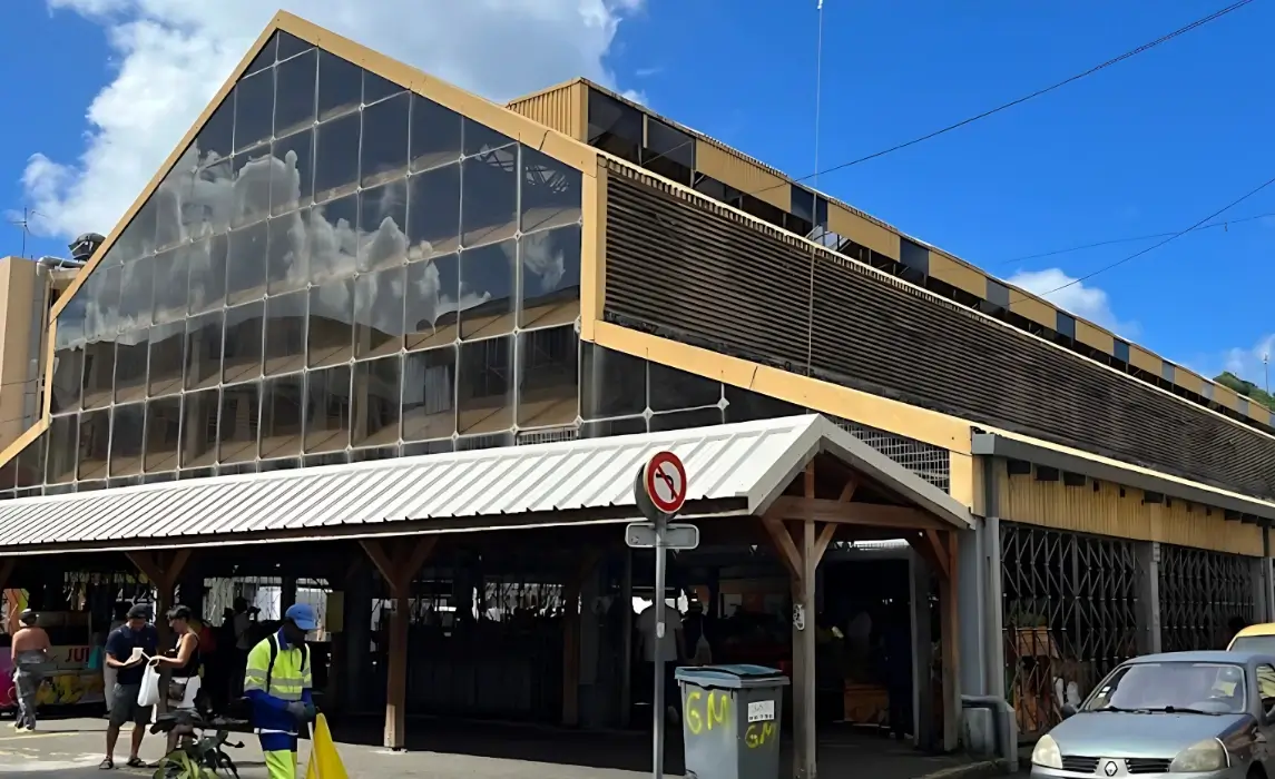 Centre Commercial De La Savane cover photo