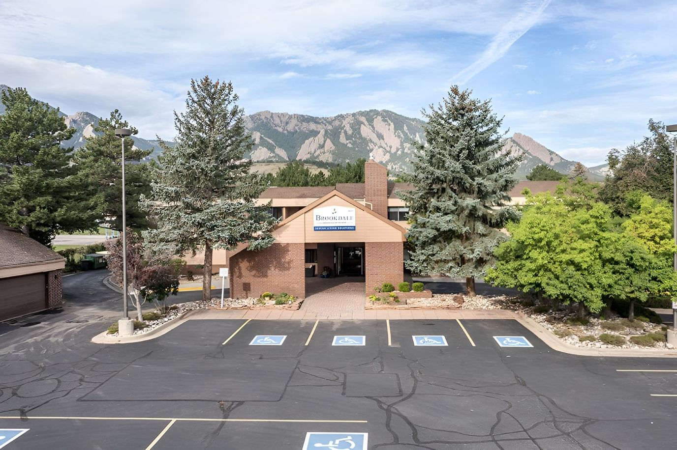 Meridian Crossing, Glenview — Stores, Map & Hours | Occupi