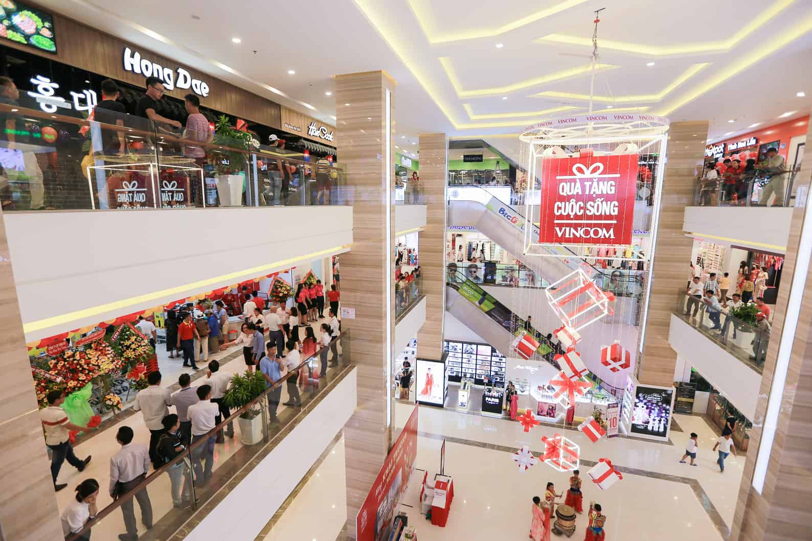 Vincom Mega Mall Royal City cover photo