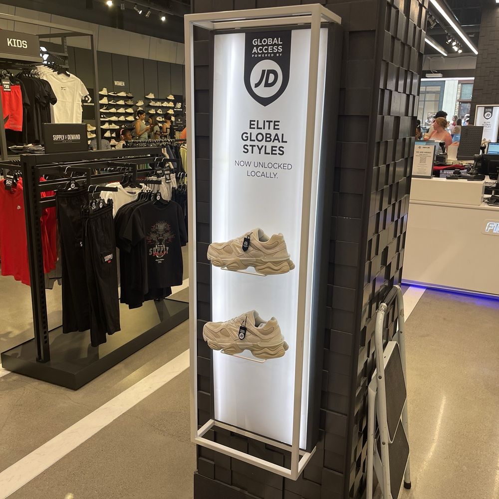 KID'S FOOT LOCKER